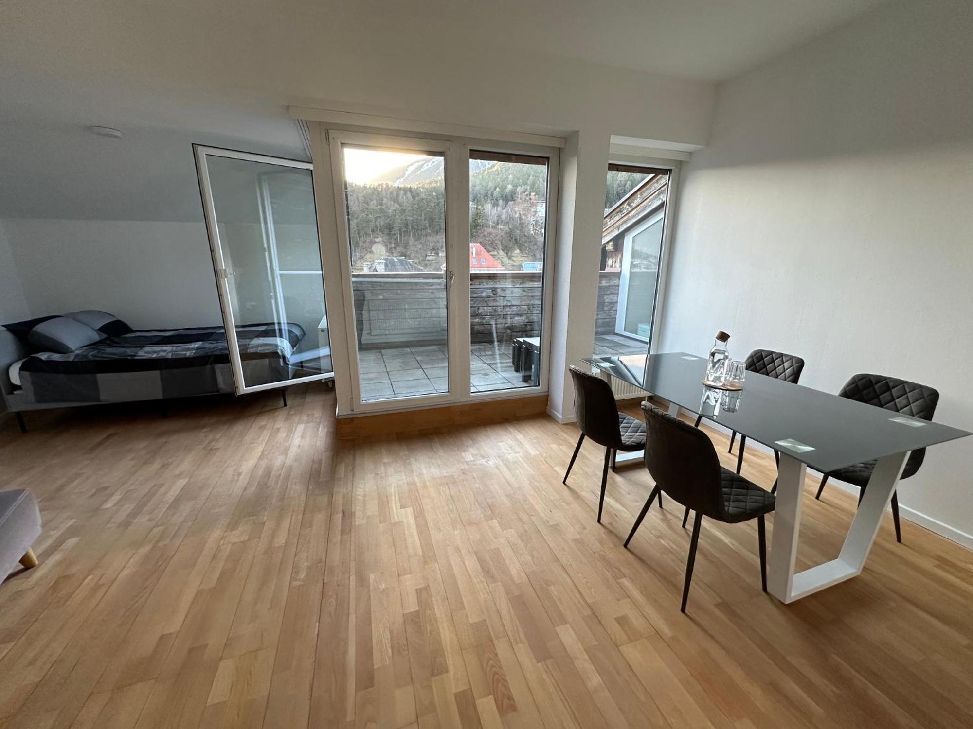 Geraeumiges Sonniges Apartment Mit Bergblick امست المظهر الخارجي الصورة